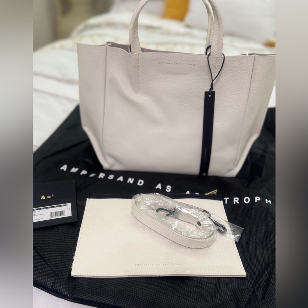 BNWT AMPERSAND AS APOSTROPHE
HALF TOTE BAG - Picture 4 of 13
